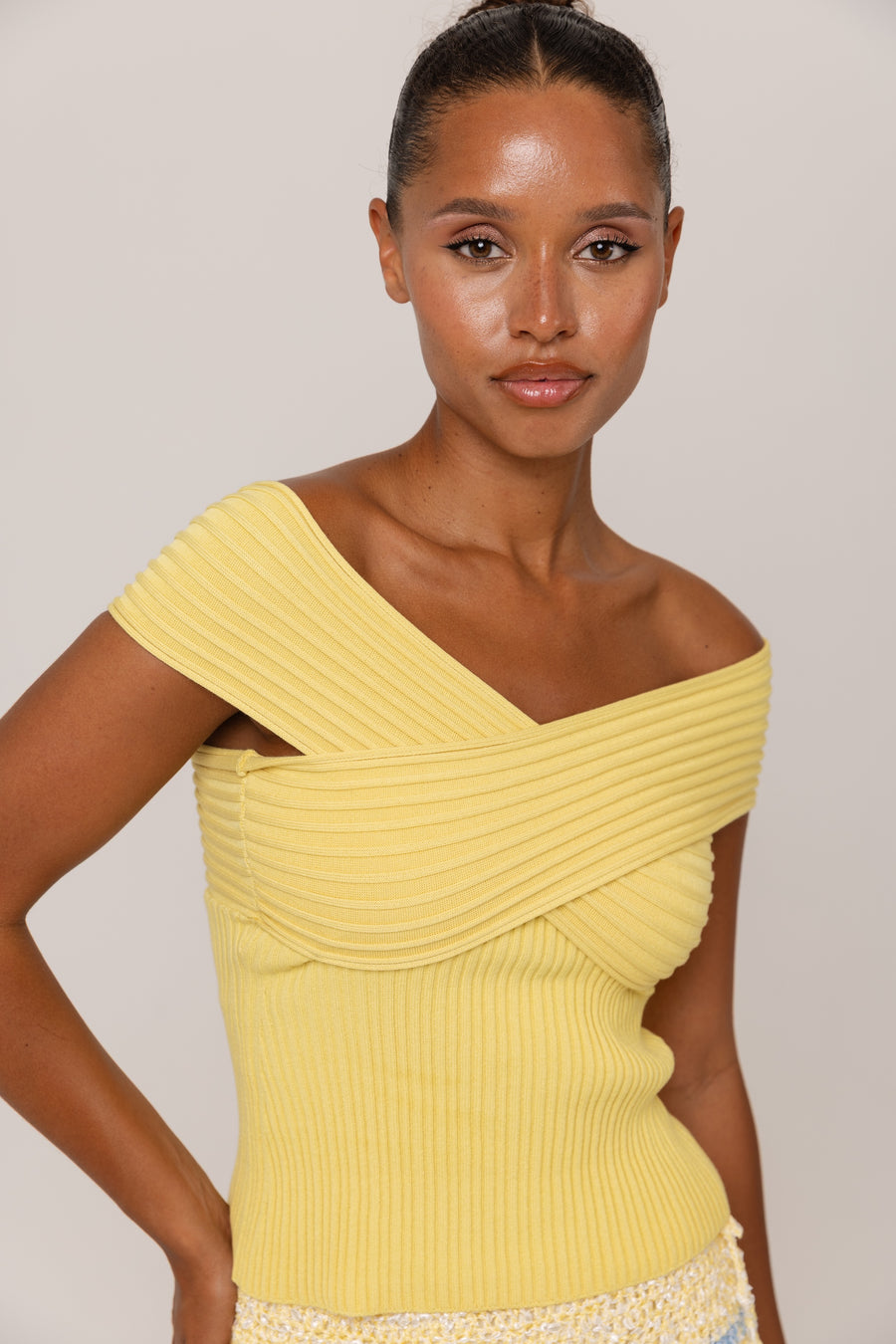 andreeva womens butter yellow knit top